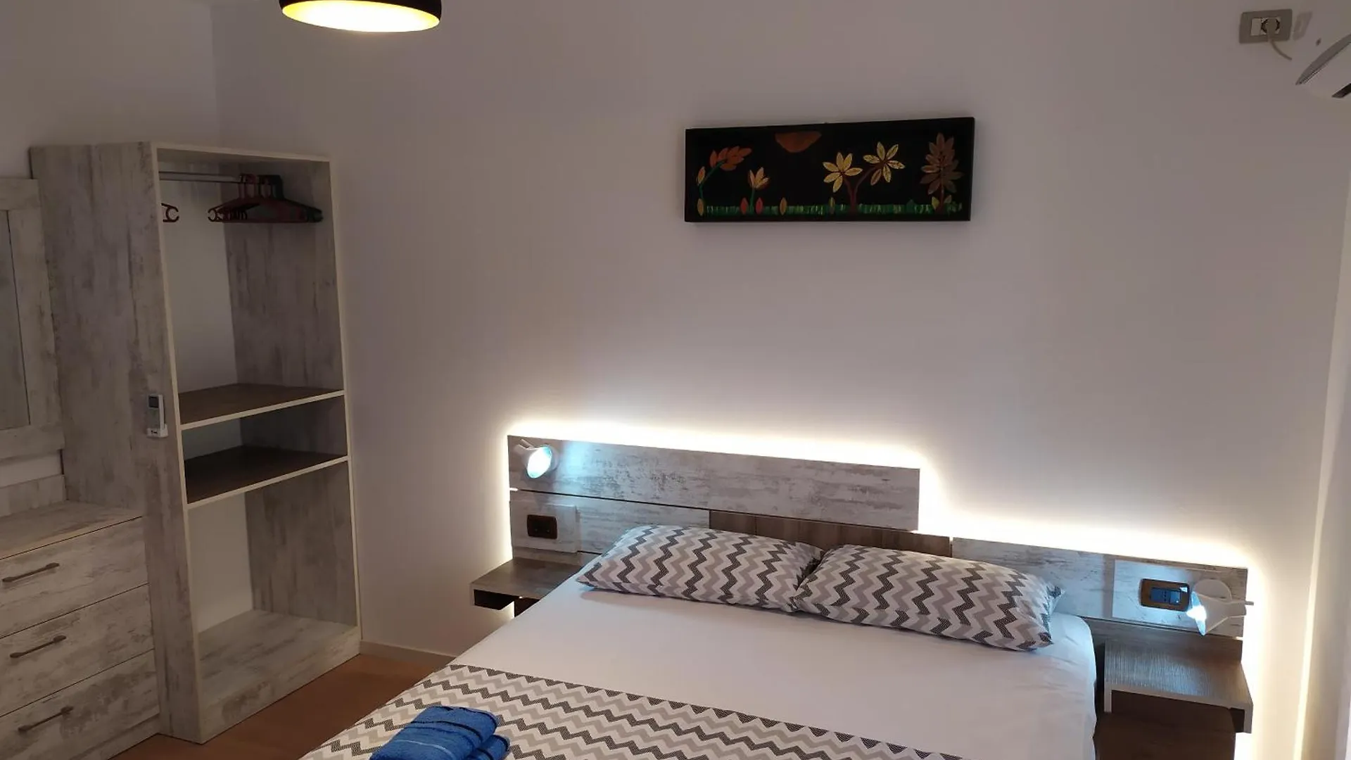Dinamo Evoo Apartments Tirana 0*,